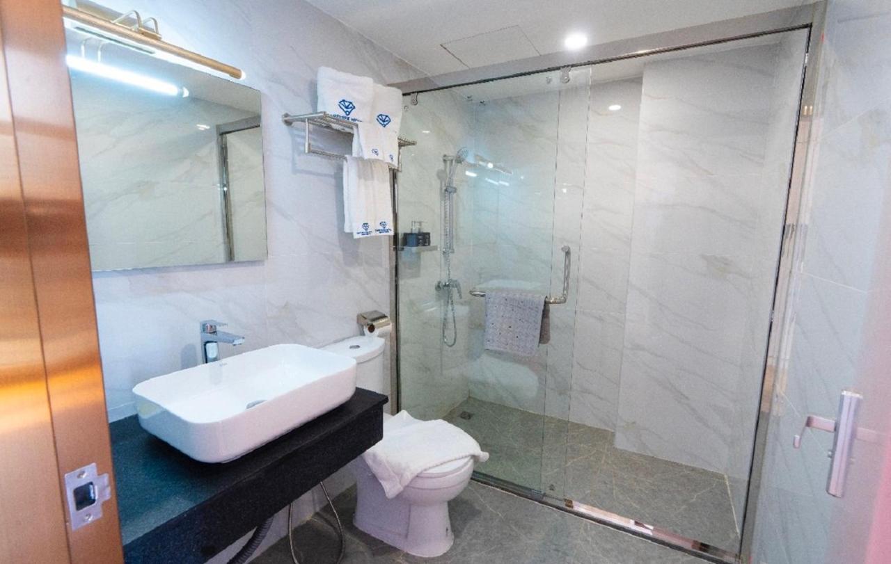 Sapphire Hotel Silom Bangkok Esterno foto