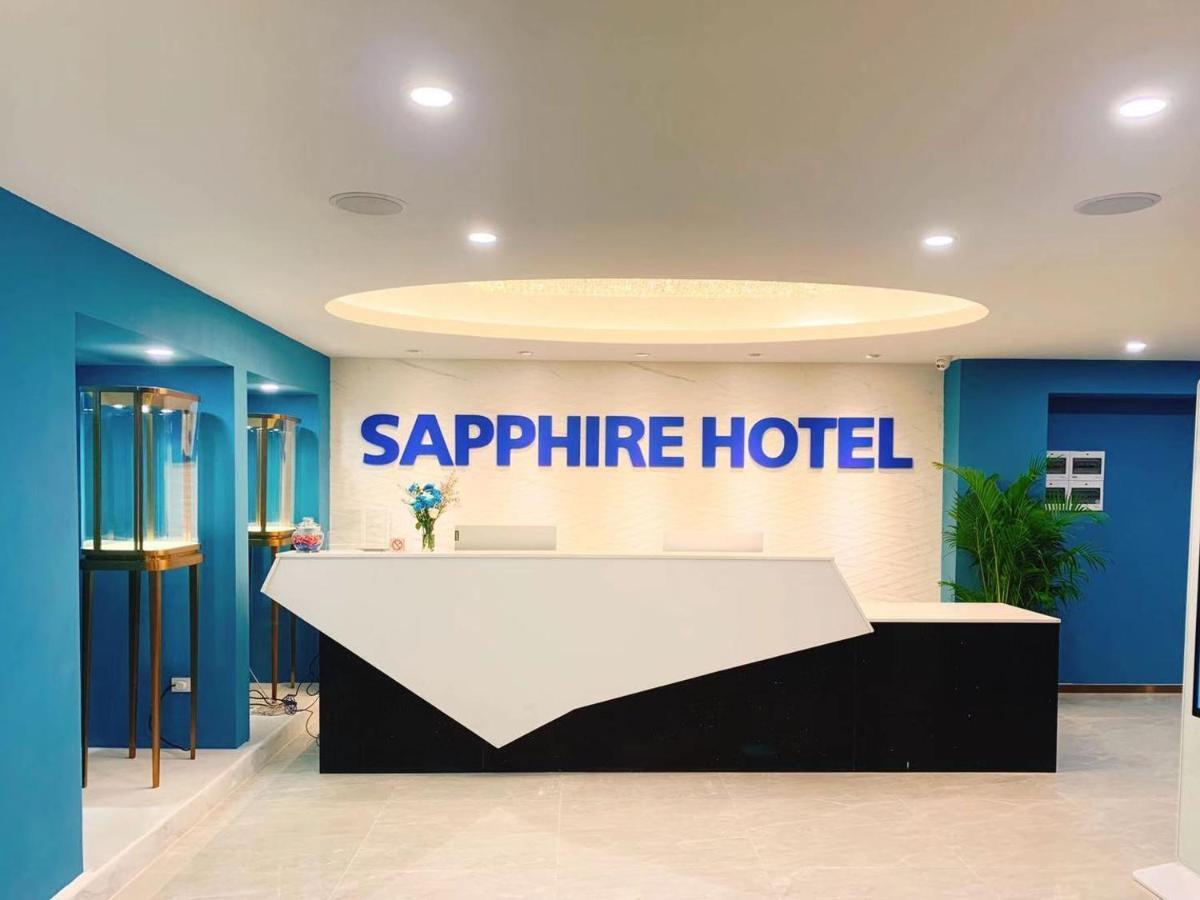 Sapphire Hotel Silom Bangkok Esterno foto Sapphire Hotel
